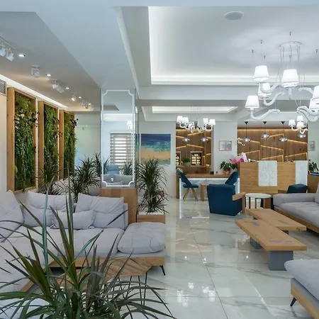 Готель Odyssia 4*